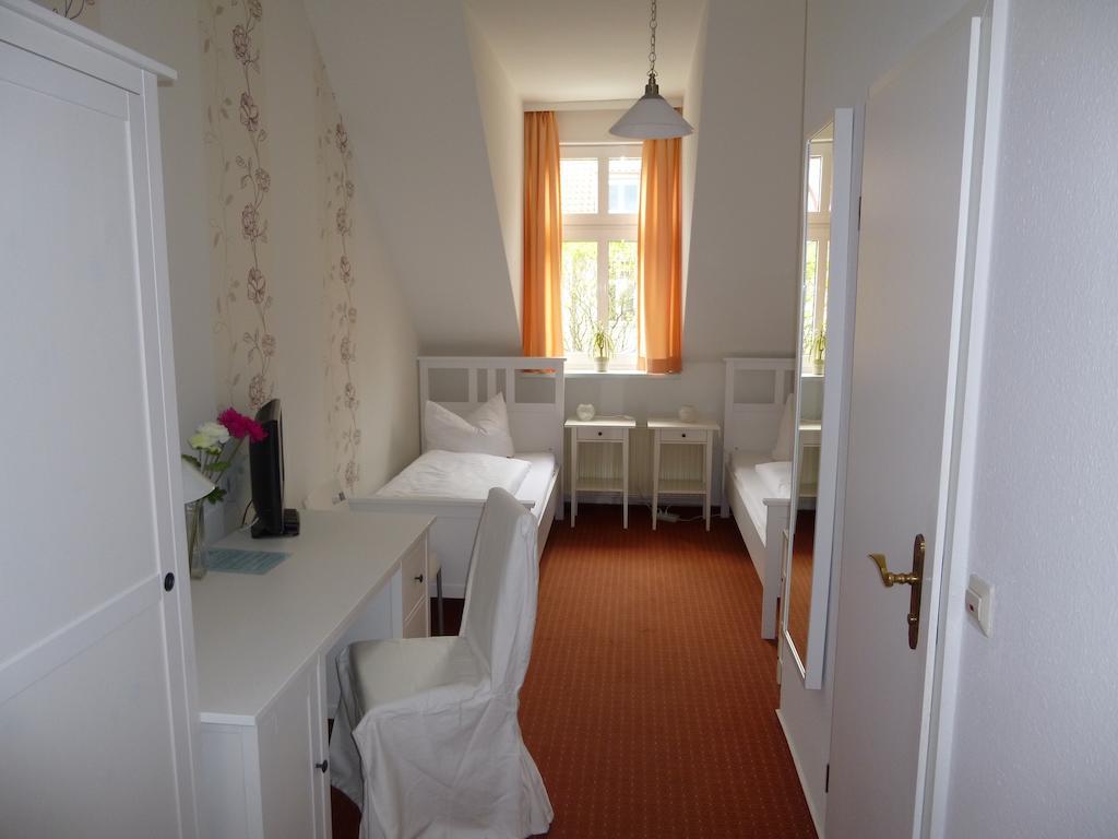 Hotel Adler Greifswald Exterior photo